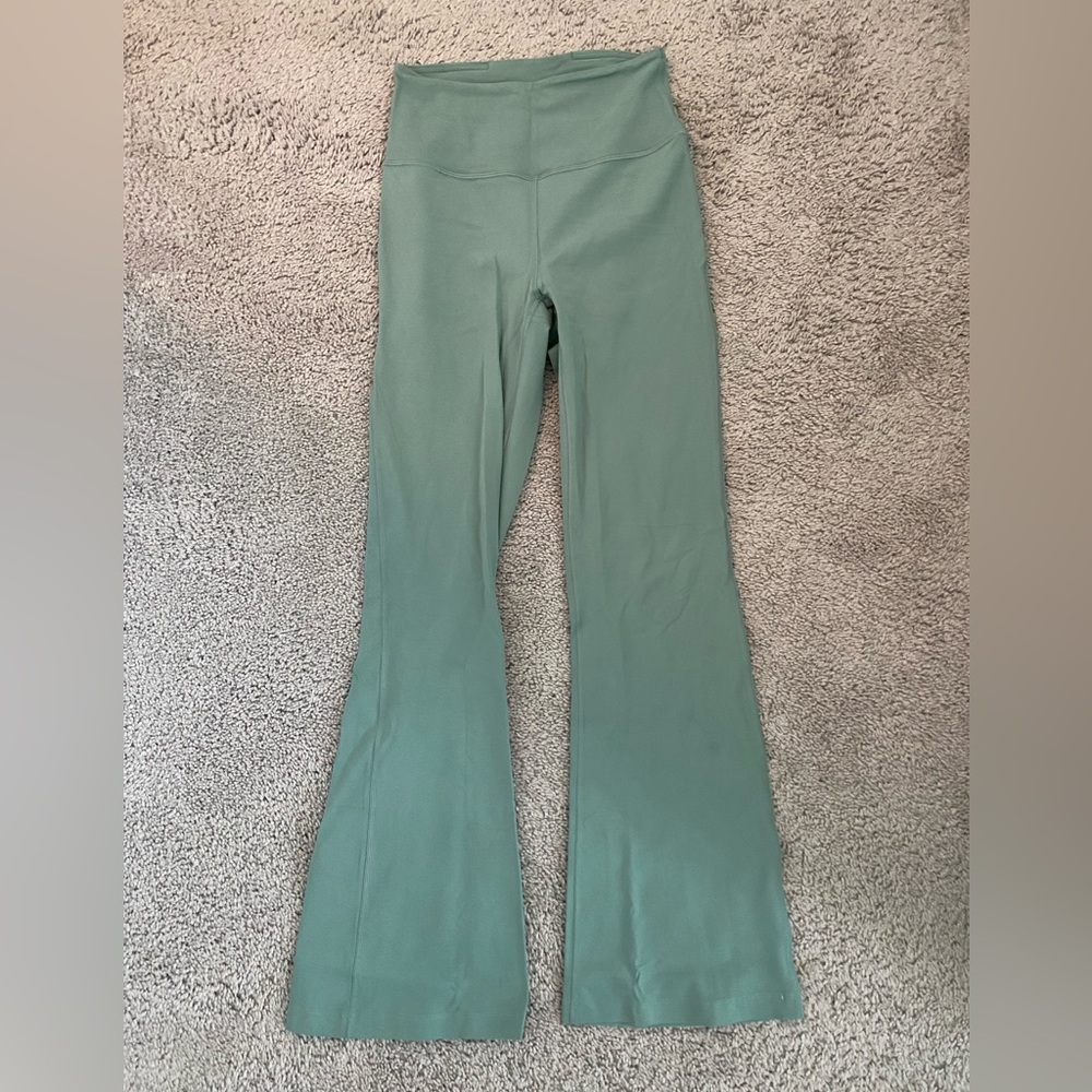 NWOT Lululemon Groove Super-High-Rise Flared Pant Nulu 25”
